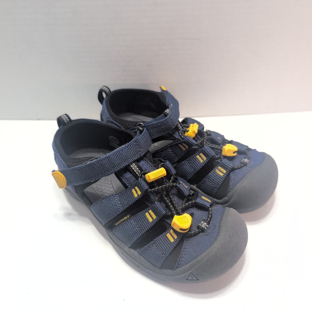 Keen Riverbed Closed Toe Fisherman Hiking Trail Sandals Big Kid Size 3